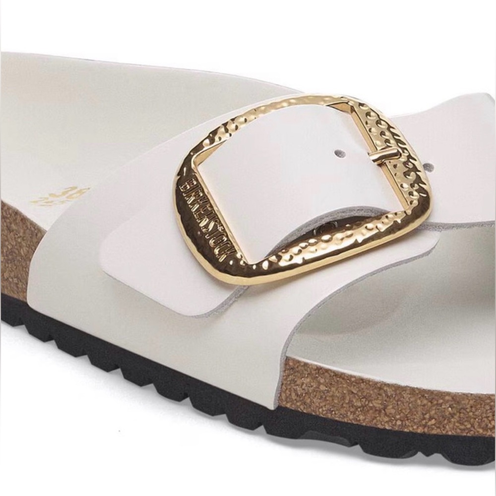 LAST CHANCE! 🔥BIRKENSTOCK MADRID HAMMERED BIG BUCKLE IN ANTIQUE WHITE